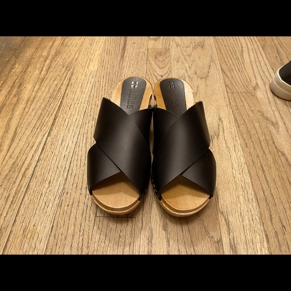 BJORK Swedish Comfort 
Women's EEVI Criss-Cross Leather Wooden Clog Sandals - Picture 1 of 6